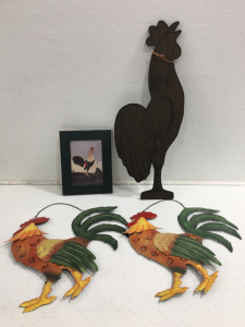 (4) Assorted Rooster Hanging Pictures