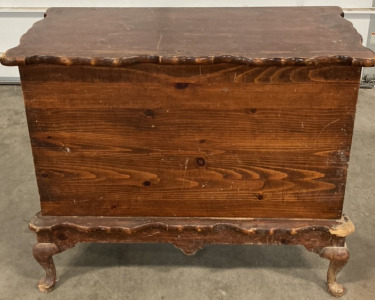 Wood Hope Chest w/ Legs