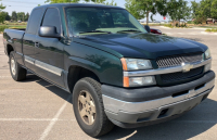 2005 CHEVROLET SILVERADO - 4X4 - RUNS WELL - 8