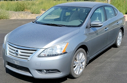 2013 NISSAN SENTRA - NEW BATTERY - A/C BOLWS COLD