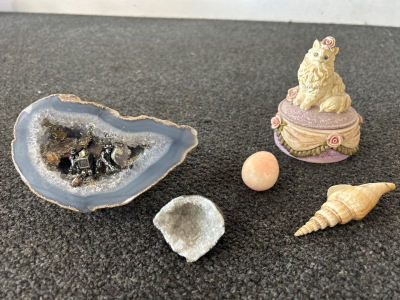 Geodes and Knick Knacks