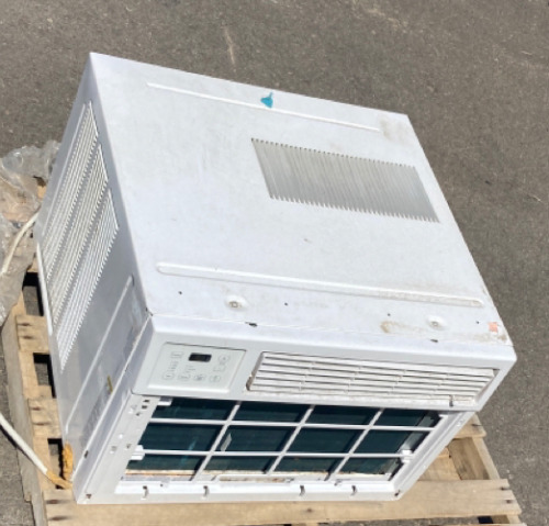 Window AC Unit Model # AHC24DYL1