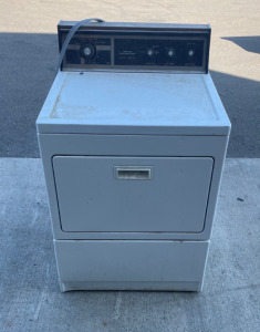 42 1/2&rsquo;&rsquo; x 27&rsquo;&rsquo; x 26&rsquo;&rsquo; Ken more Ultra Fabric Care Dryer Model 110