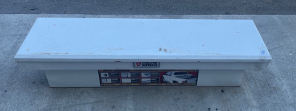 70&rsquo;&rsquo; x 20&rsquo;&rsquo; Total Length/Width 58&rsquo;&rsquo; x 16&rsquo;&rsquo; Bed Length Tractor Supply Truck Box