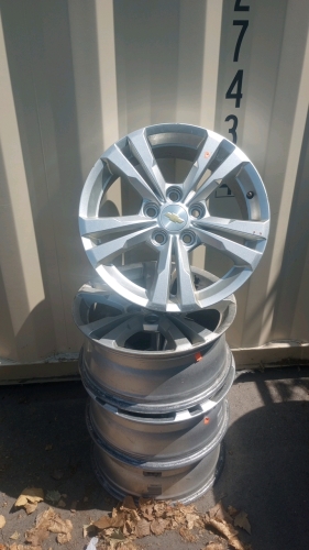 (4) Stock GMC Yukon 5-Lug Aluminum Alloy Wheels