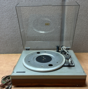 Garrard GT-15 Record Player