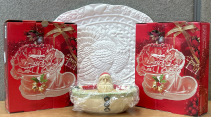 Holiday Thanksgiving Tray, (2) Mikasa Bob Bon Server Trays and A Santa Candy Dish