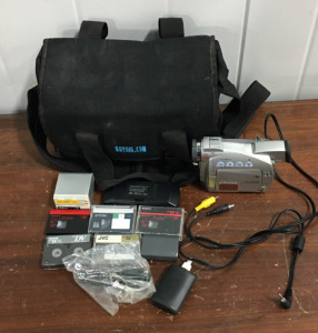 Cannon ESO Digital Video Camcorder With Accessories Also With Camera Bag Included