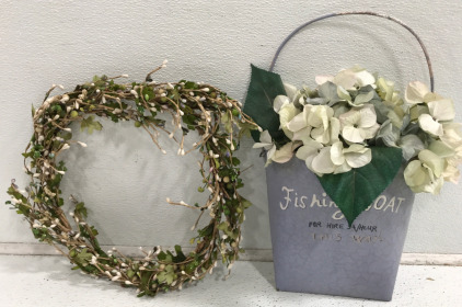 (1) Decorative Wreath (1) Flower Decor