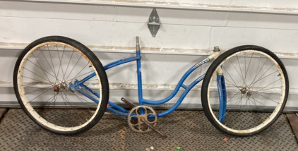 Vintage 1952 Schwinn Girls Bike Fram With Wheels 24&rsquo;&rsquo;