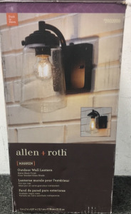 Outdoor Wall Lantern