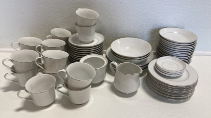 62pc Crown Victoria Lovelace China Set