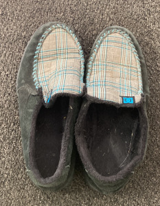 DC Slippers (Size 9) and Atlantic Duffle Bag