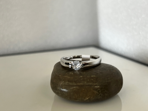 Silver Plates Band with Clear Solitaire Stone