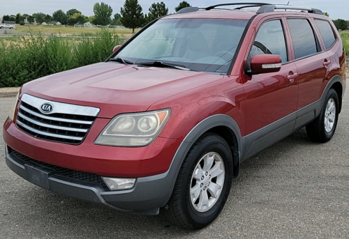 2009 KIA BORREGO- HARD TO FIND - RUNS WELL!