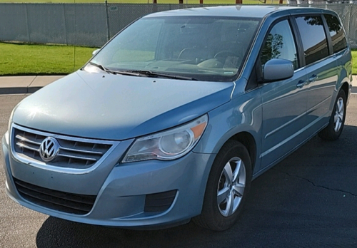 2010 VOLKSWAGEN ROUTAN - DVD PLAYER!