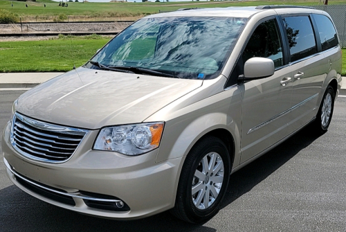 2014 CHRYSLER TOWN & COUNTRY - 66K MILES!