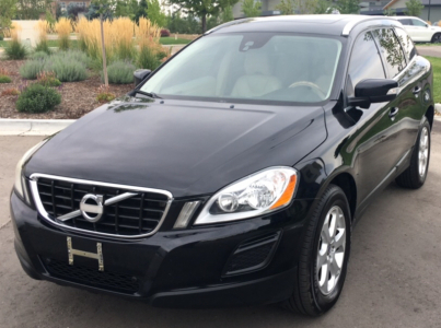 2012 VOLVO XC60 - AWD - LOW MILES!