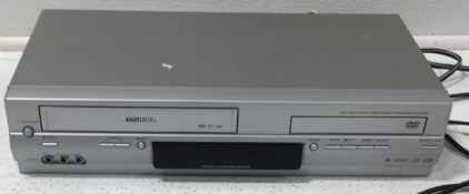 Toshiba DVD Video Player/Video Cassette Recorder, Model Number( SD-KV550SU)