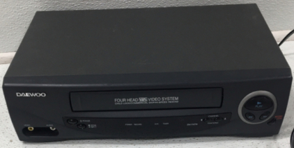 DAEWOO Four Head VHS Video System Child Lock/commercial Skip/Hi-Speed Rewind, Model Number( DV-T47N)