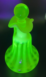 8&rsquo;&rsquo; Uranium Vintage Depression Glass Cruet Decanter