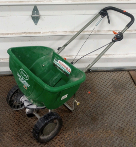 Scott's Turf Builder Edge guard DLX Broadcast Seed Spreader