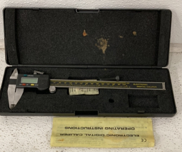 Digital Caliper 0-200MM