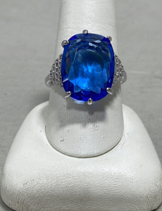 (1) Beautiful Blue Topaz Oval Cut And Faceted .925 Ladies Ring Size 10