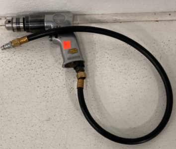 Central Pneumatic 3/8&rsquo;&rsquo; Rev Air Drill