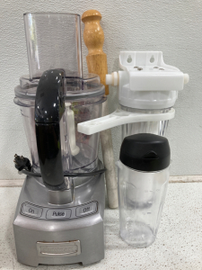 (1) Cuisinart Food Processor (1) Mixing Tumbler & More!!