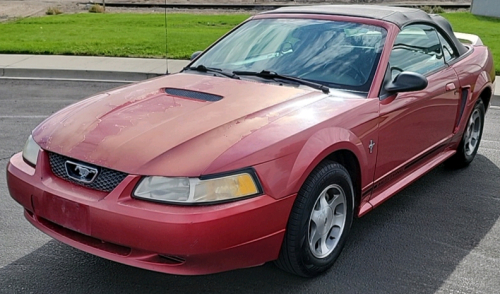 2000 FORD MUSTANG - CONVERTIBLE - RUNS WELL