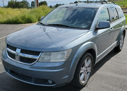 2010 DODGE JOURNEY - AWD!