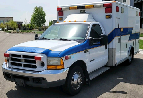 2000 FORD F-350 - LOCAL COUNTY AMBULANCE!