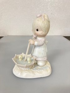 Precious Moments Figurine &ldquo;Let Love Reign&rdquo;