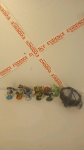 (10) Assorted Skylanders Figures For Xbox 360 (1) Skylanders Xbox 360 Portal Pad