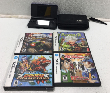 Nintendo DS, With Case And (4) Games -Spc 6