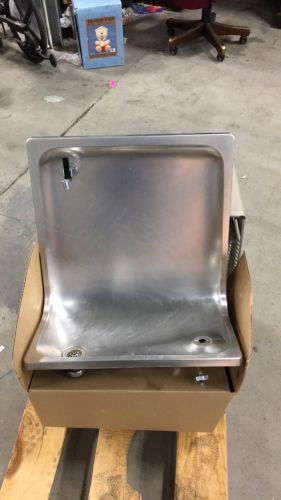Unbranded Water Fountain