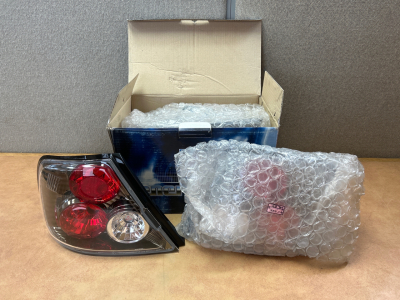 (2) Sets of Nissan Altima ‘98 Lights