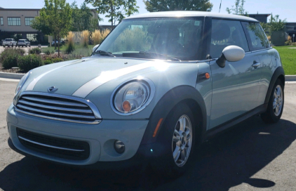 2013 MINI COOPER - 90,000 MILES!