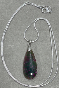 (1) 34.80ct Peach/Green Fire Agate Teardrop Gemstone .925 Necklace