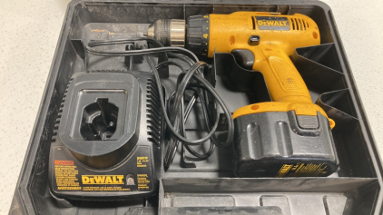 DeWalt Battery Powered Drill w/ Battery and Charger in Case