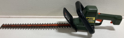 Black & Decker 22&rdquo; Electric Hedge Trimmer
