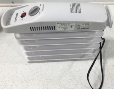 Portable Oil-Filled Raditaor Heater H-6002 500 Watts