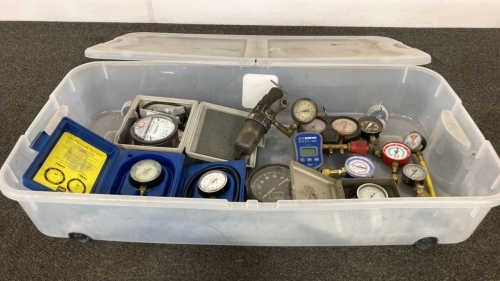 Sterilite Tote With Pressure Gauges & Test Kits