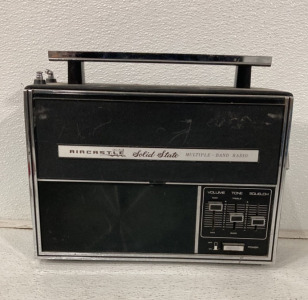 Vintage Aircastle Solid State Multiple-Band-Radio