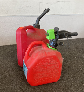 Small Gas Cans (2)