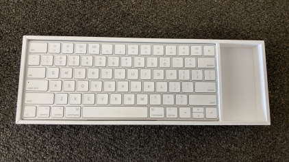 Apple Keyboard