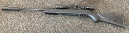 Gamo .177 Pellet Gun With Center Point Sight
