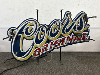 29”x 18” Light up Neon “Coors Original” Sign