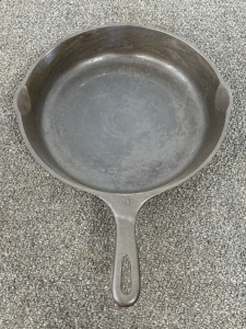 Wagner #10 Cast Iron 11-3/4&rdquo; Skillet